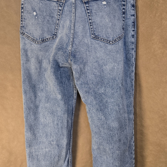 Abercrombie & Fitch Ultra High Rise Ankle Jeans - Picture 3 of 4